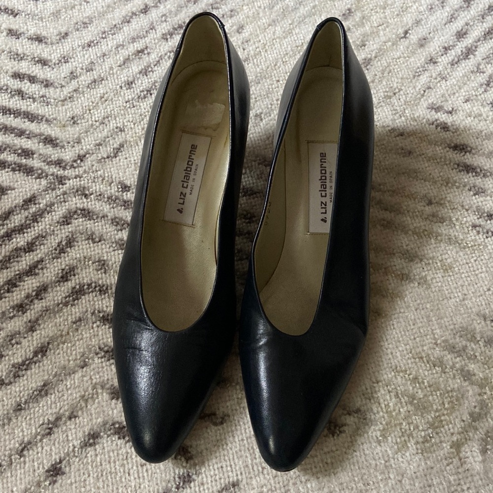 Vintage Navy Liz Claiborne Heels